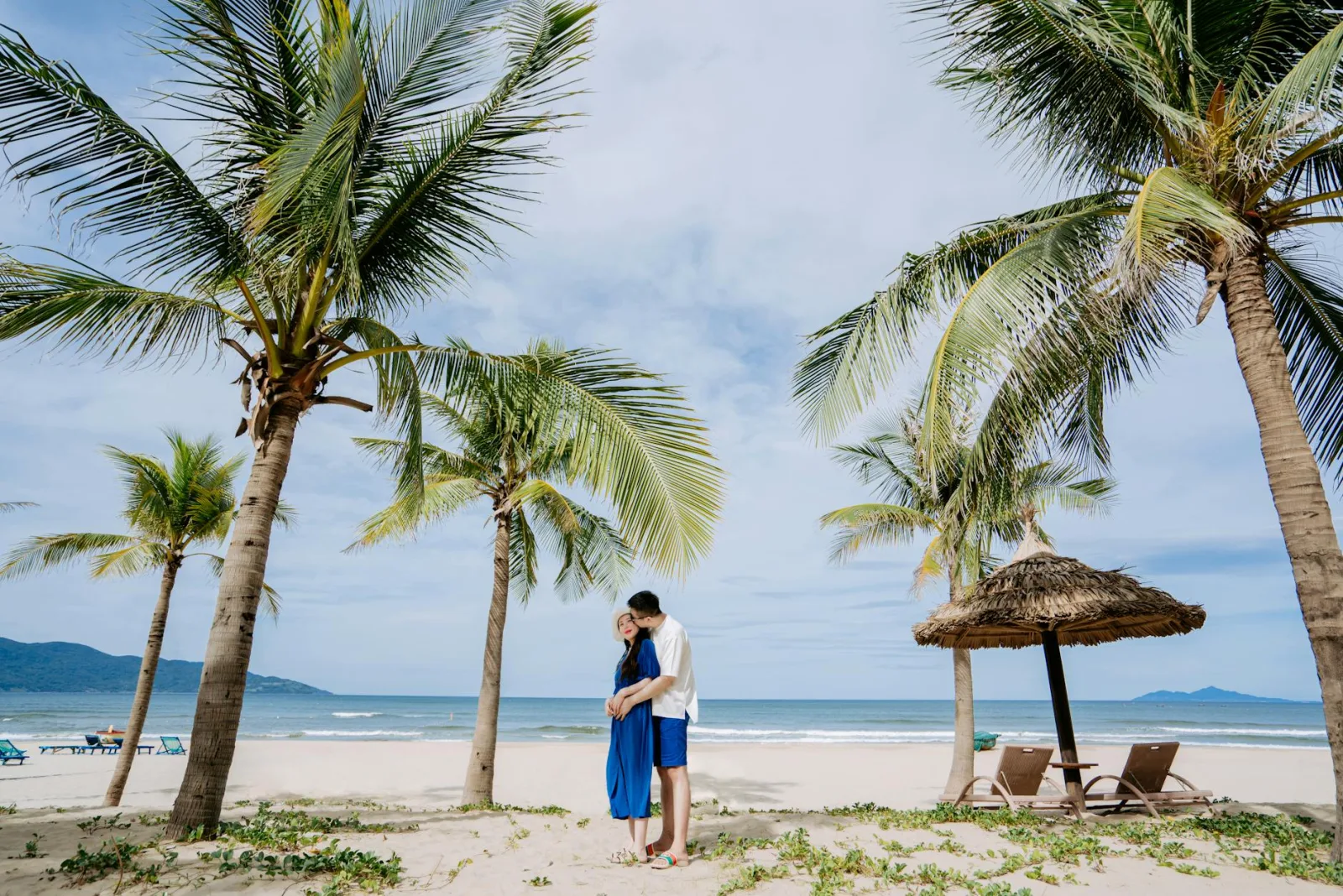 Plage de My Khe à Da Nang au lever du soleil, Vietnam