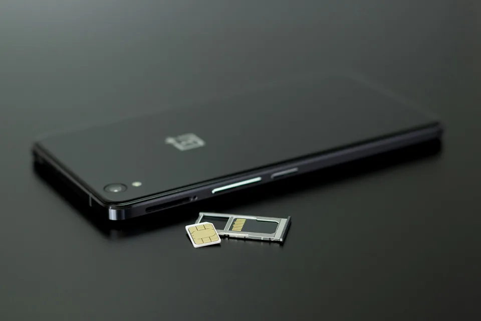 eSIM vs SIM locale Phuket