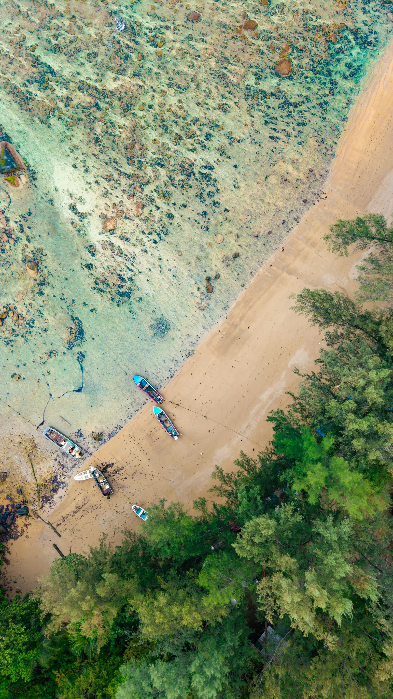 Baie de Patong et côte ouest de Phuket au coucher du soleil